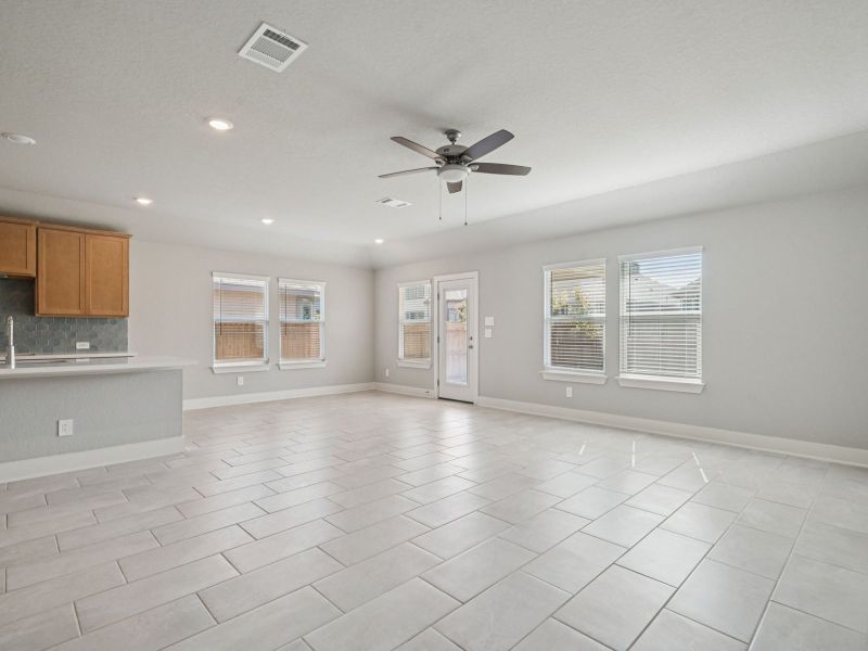 Spacious, unfurnished interior of a new home in Stetson Ridge, Marion (Image 16).