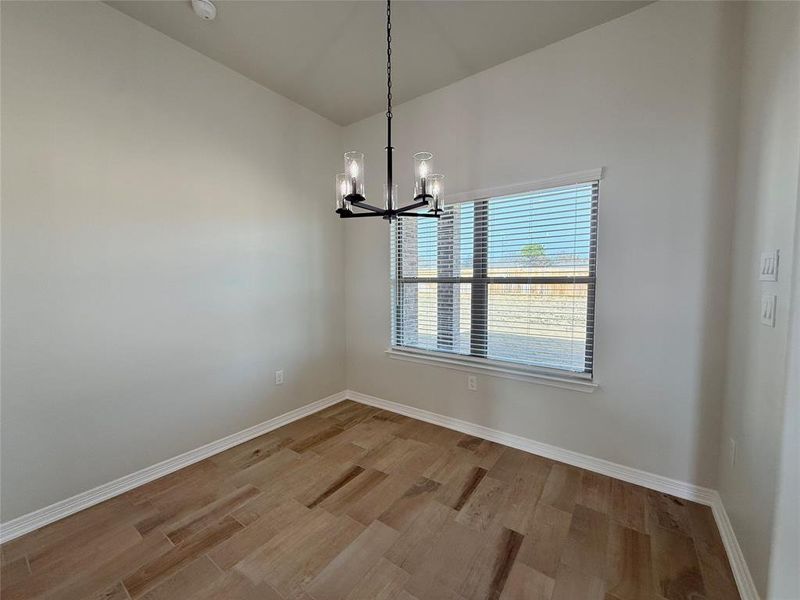 Spacious, unfurnished interior of a new home in , Lorena (Image 27).