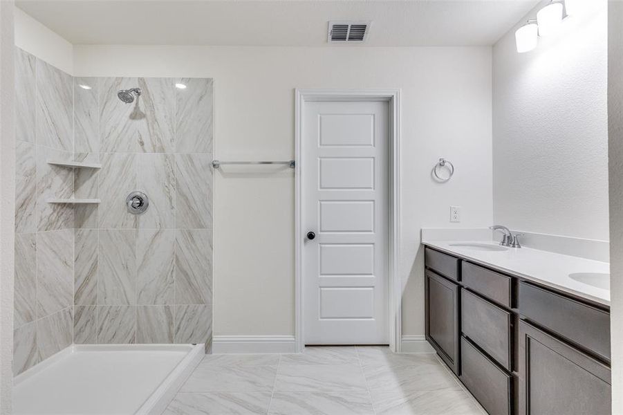 Furnished interior view inside a new home in Sierra Vista at Kelly Ranch, Aledo (Image 9).