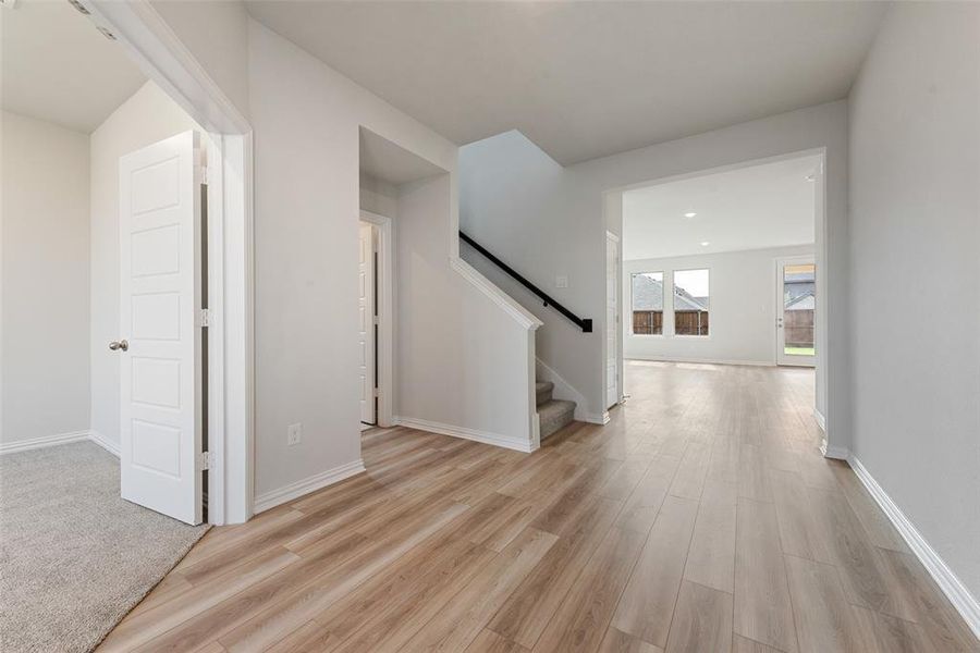 Spacious, unfurnished interior of a new home in Spiritas Ranch, Little Elm (Image 26).