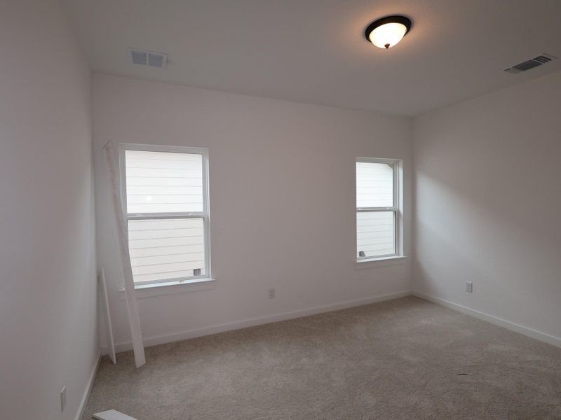 Spacious, unfurnished interior of a new home in Heritage, Dripping Springs (Image 16).