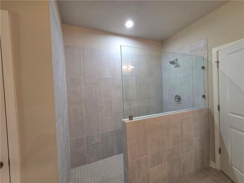 Image 35 of a home in River Meadows.