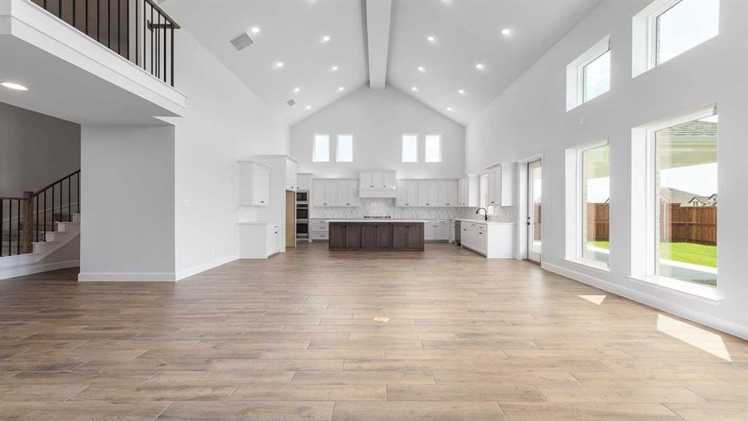 Spacious, unfurnished interior of a new home in Terraces 82'/100', Rockwall (Image 24). Spacious, unfurnished interior of a new home in Terraces 82'/100', Rockwall (Image 24).