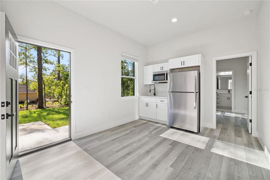 Spacious, unfurnished interior of a new home in , Ocala (Image 43).