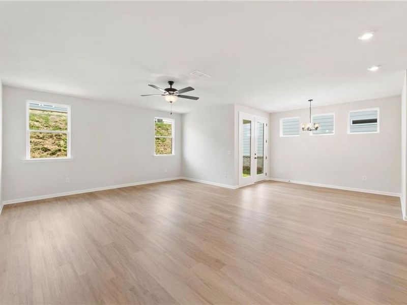 Spacious, unfurnished interior of a new home in Kelly Preserve, Loganville (Image 14).