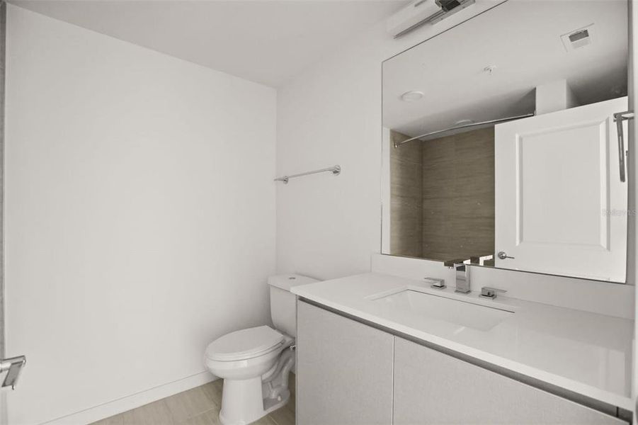 Furnished interior view inside a new home in , Orlando (Image 10).