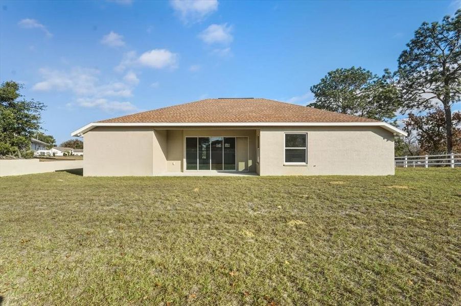 Exterior details and patio area of a home in , Hernando (Image 24).