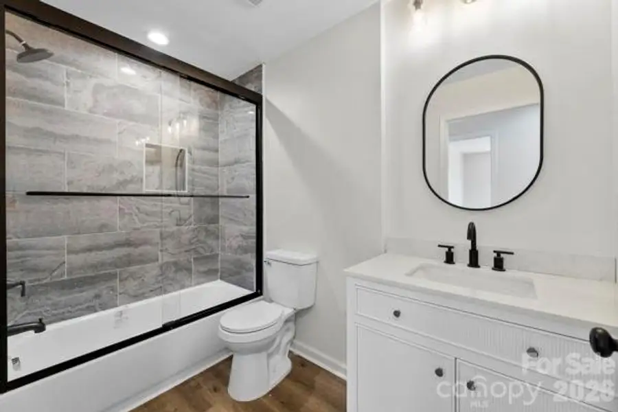 Furnished interior view inside a new home in , Kings Mountain (Image 6).