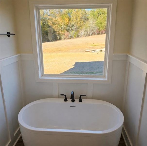 Close-up of interior finishes inside a home in , Cusseta (Image 4).