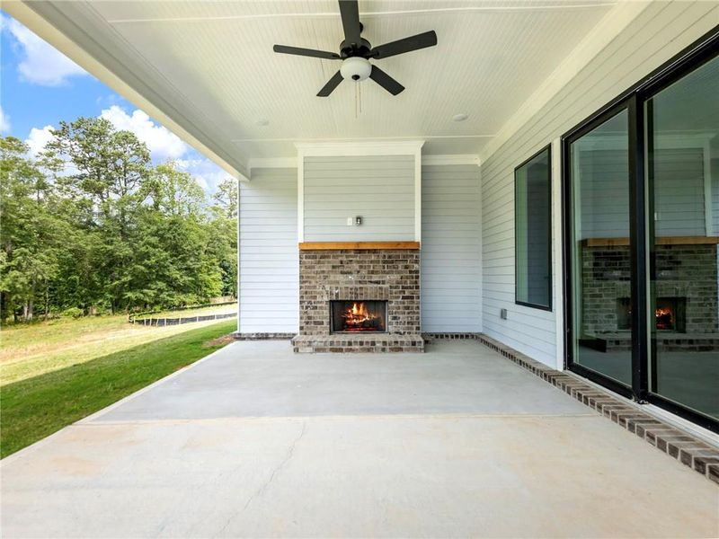 Exterior details and patio area of a home in Old Town Estates, Dacula (Image 26).