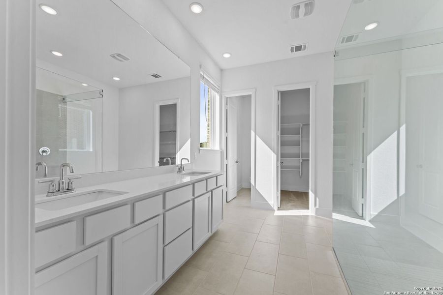 Furnished interior view inside a new home in , New Braunfels (Image 4). Furnished interior view inside a new home in , New Braunfels (Image 4).