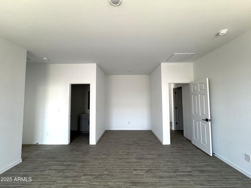 29 - Guest Retreat Entry with Door 29 - Guest Retreat Entry with Door