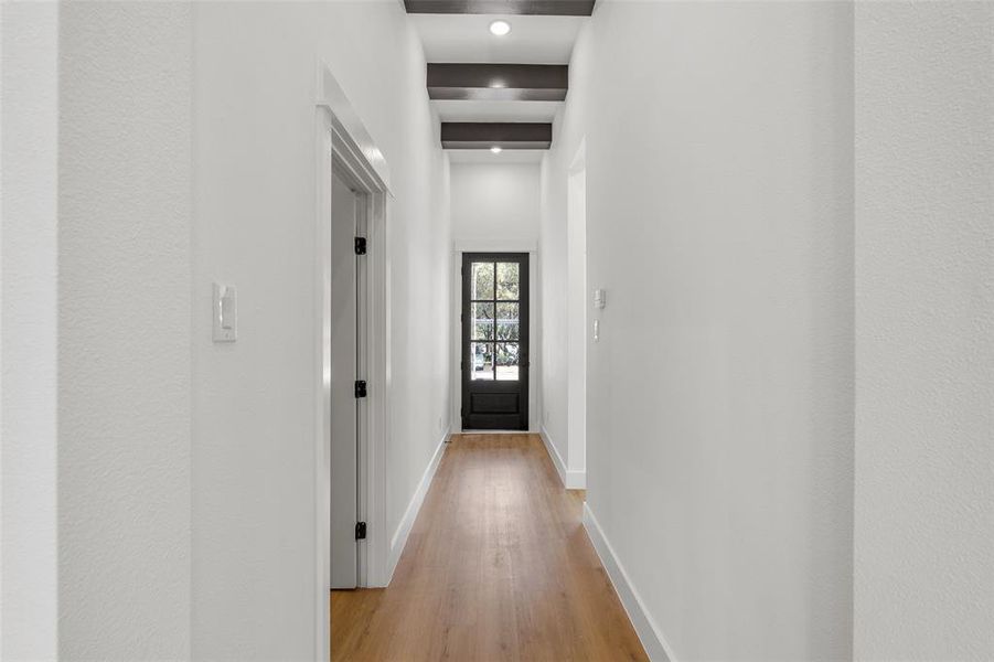 Spacious, unfurnished interior of a new home in , Granbury (Image 11).