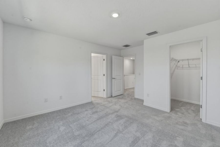 Spacious, unfurnished interior of a new home in Vinterra Townhomes, Nokomis (Image 8).