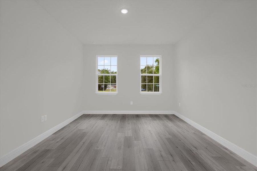 Spacious, unfurnished interior of a new home in , Citrus Springs (Image 38).
