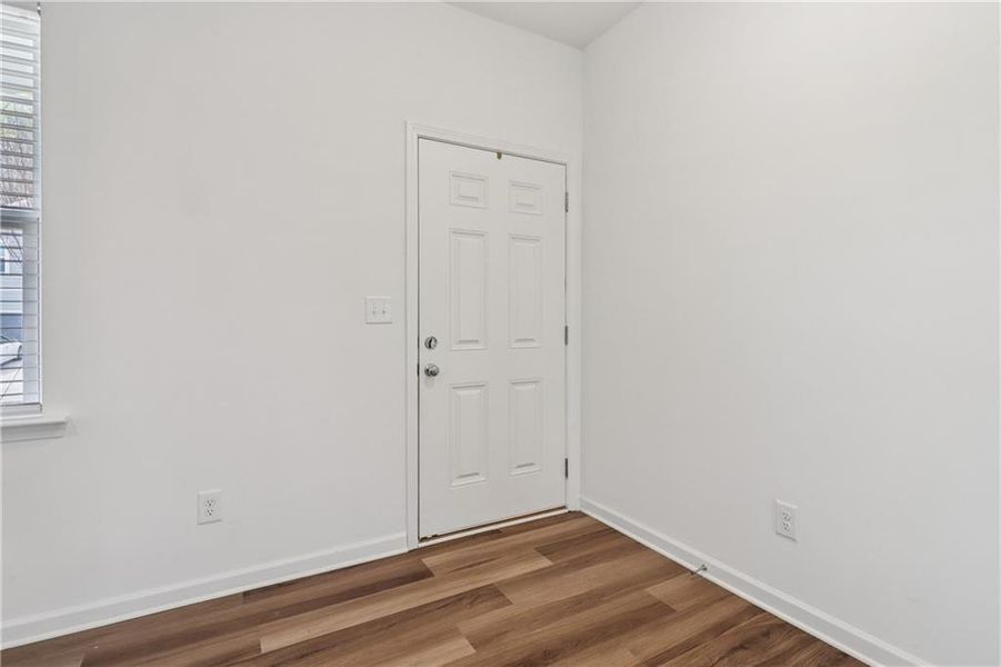 Spacious, unfurnished interior of a new home in , Gainesville (Image 22).