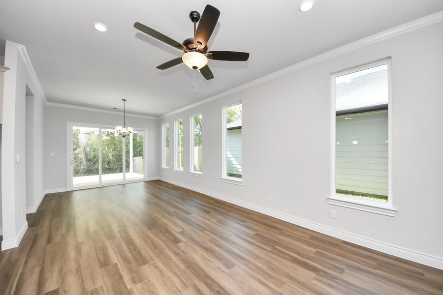 Spacious, unfurnished interior of a new home in Lexington Heights, Willis (Image 24).