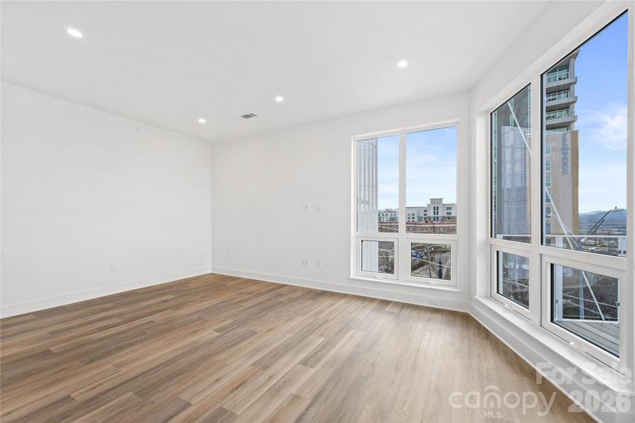 Spacious, unfurnished interior of a new home in , Asheville (Image 14).