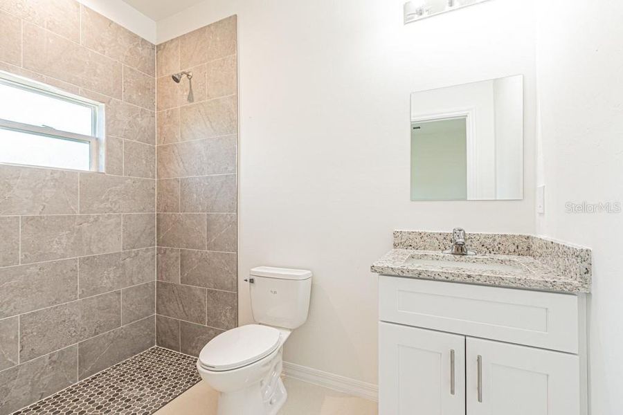 Furnished interior view inside a new home in , Lake Placid (Image 4).