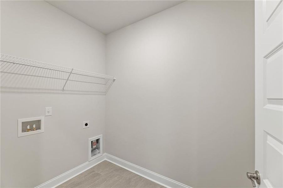 Spacious, unfurnished interior of a new home in Cooper's Walk, Loganville (Image 18).