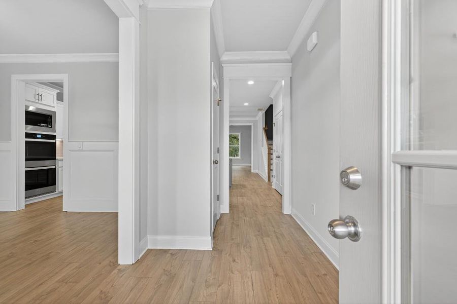 Spacious, unfurnished interior of a new home in Hemingway, Flowery Branch (Image 37).