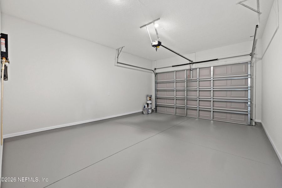 Spacious, unfurnished interior of a new home in , Jacksonville (Image 27). Spacious, unfurnished interior of a new home in , Jacksonville (Image 27).