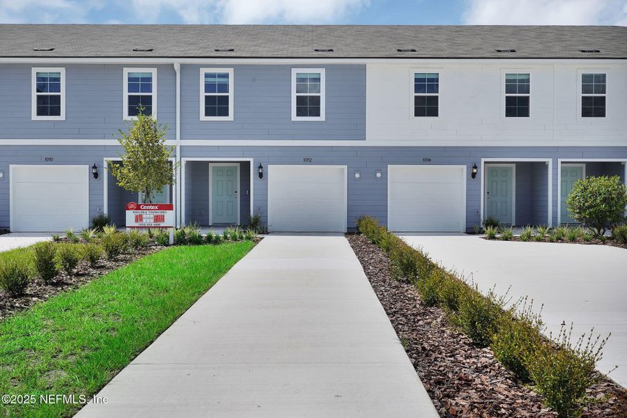 Exterior details and patio area of a home in , Jacksonville (Image 1). Exterior details and patio area of a home in , Jacksonville (Image 1).