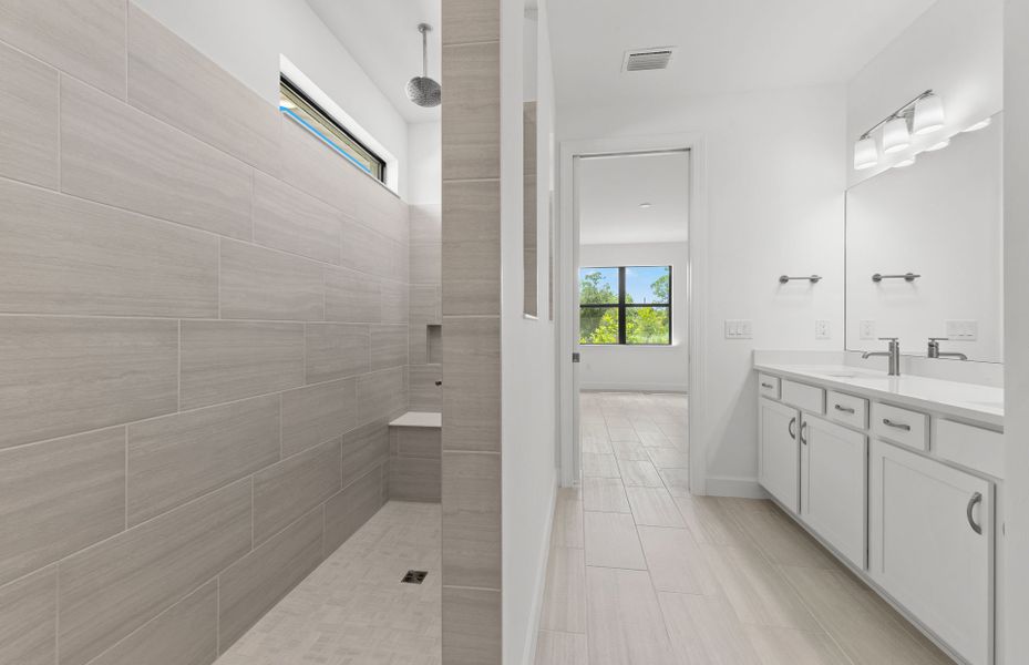 Furnished interior view inside a new home in Terreno, Naples (Image 5).