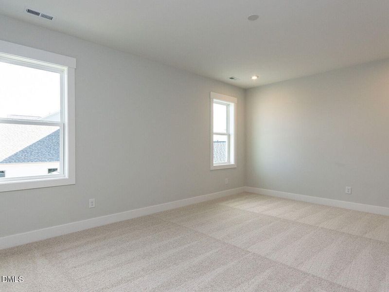 021-1280x960-primary-bedroom
