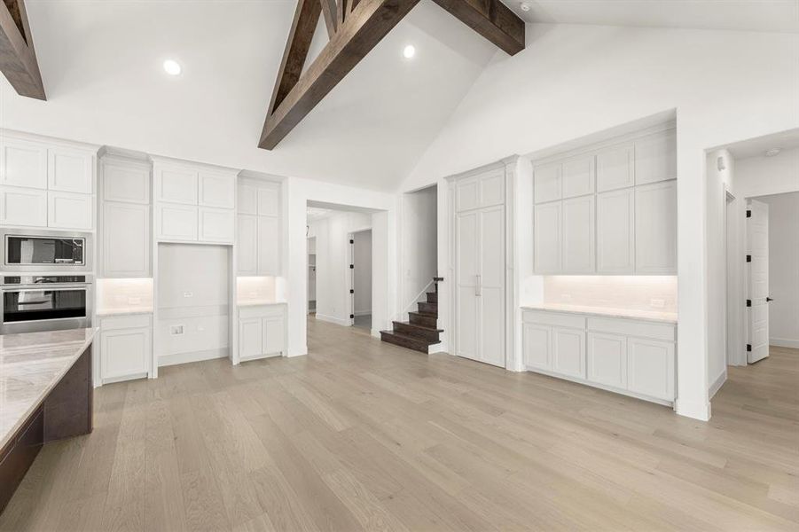 20. 200 Pearland - Dining (3)