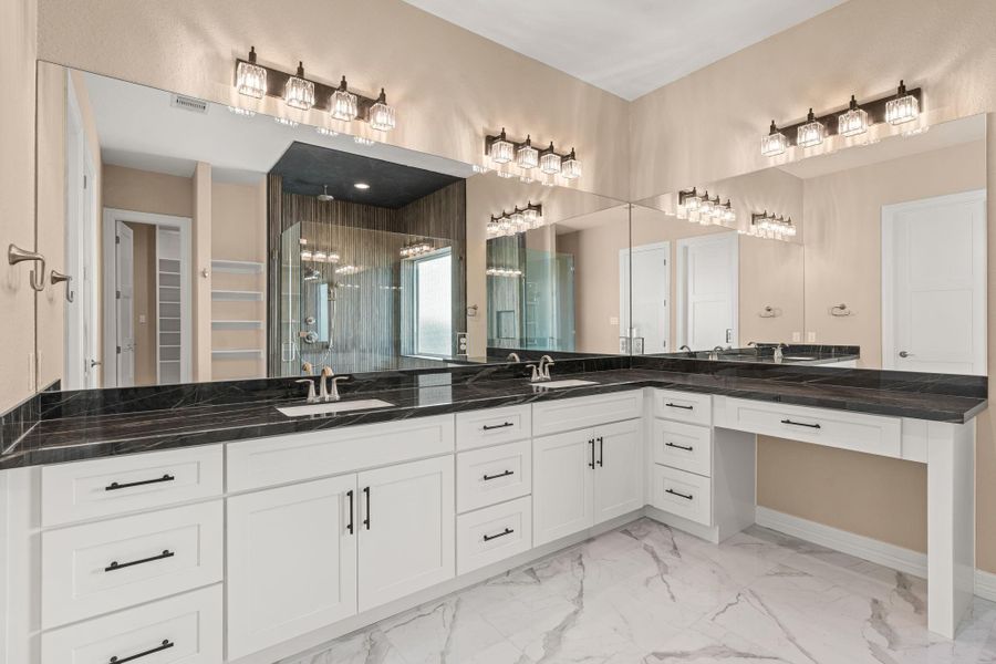 Furnished interior view inside a new home in , Kemah (Image 16).