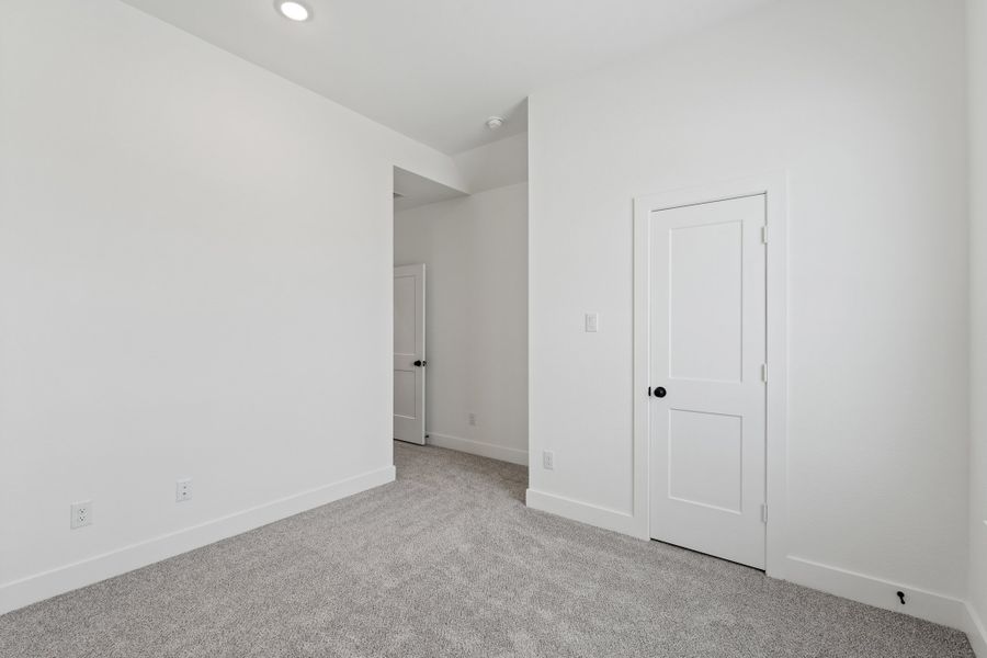 Spacious, unfurnished interior of a new home in Bridgeland, Cypress (Image 34).