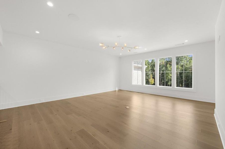 Spacious, unfurnished interior of a new home in , Alpharetta (Image 71).