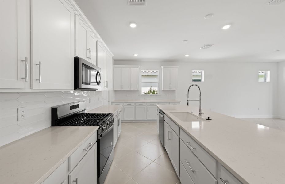 Furnished interior view inside a new home in Del Webb Oak Creek, North Fort Myers (Image 5). Furnished interior view inside a new home in Del Webb Oak Creek, North Fort Myers (Image 5).