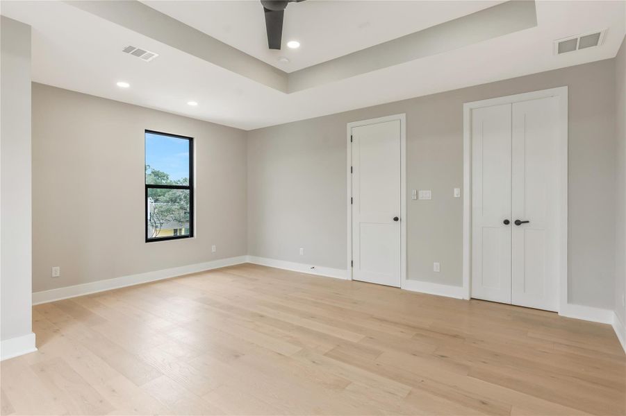 Spacious, unfurnished interior of a new home in , Houston (Image 26).