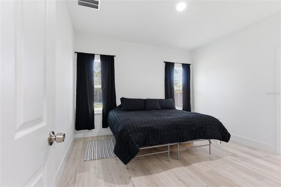 Furnished interior view inside a new home in , Ocklawaha (Image 10).