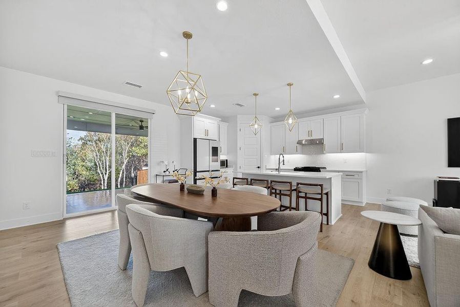 Furnished interior view inside a new home in , Dallas (Image 27). Furnished interior view inside a new home in , Dallas (Image 27).