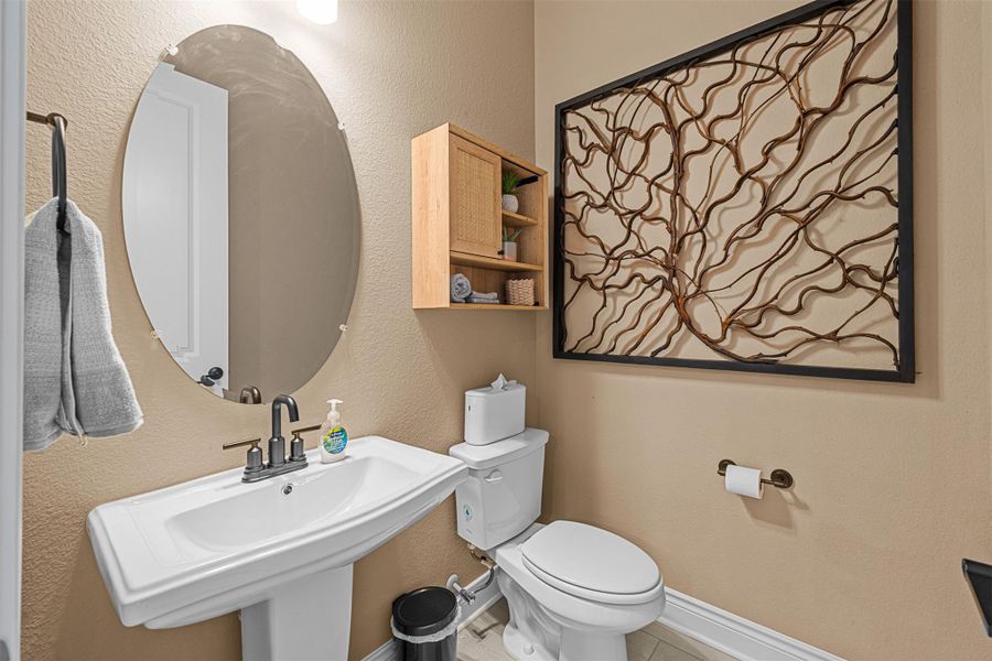 Furnished interior view inside a new home in Barksdale, Leander (Image 30).