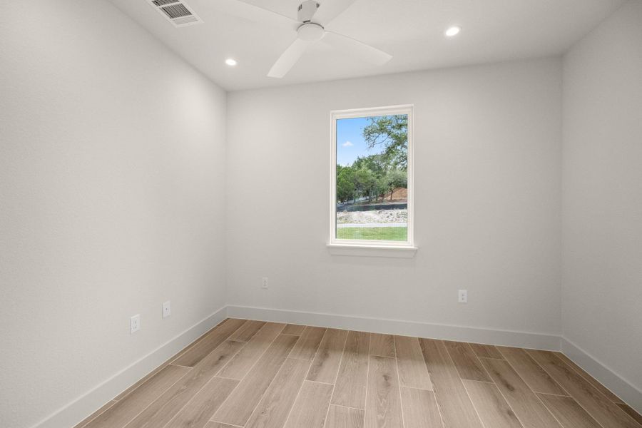 Spacious, unfurnished interior of a new home in , Lago Vista (Image 25).