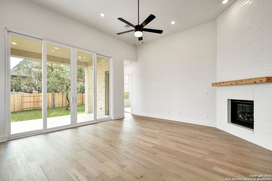 Spacious, unfurnished interior of a new home in La Cima: 70ft. lots, San Marcos (Image 15). Spacious, unfurnished interior of a new home in La Cima: 70ft. lots, San Marcos (Image 15).