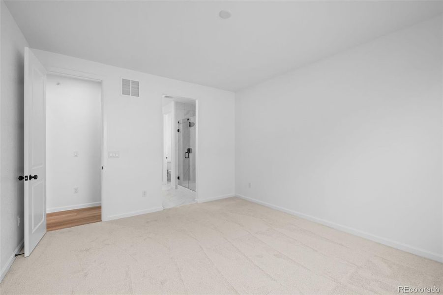 Spacious, unfurnished interior of a new home in , Littleton (Image 23).