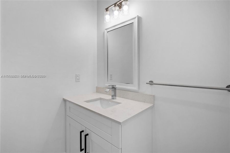 Close-up of interior finishes inside a home in , Lehigh Acres (Image 11). Close-up of interior finishes inside a home in , Lehigh Acres (Image 11).