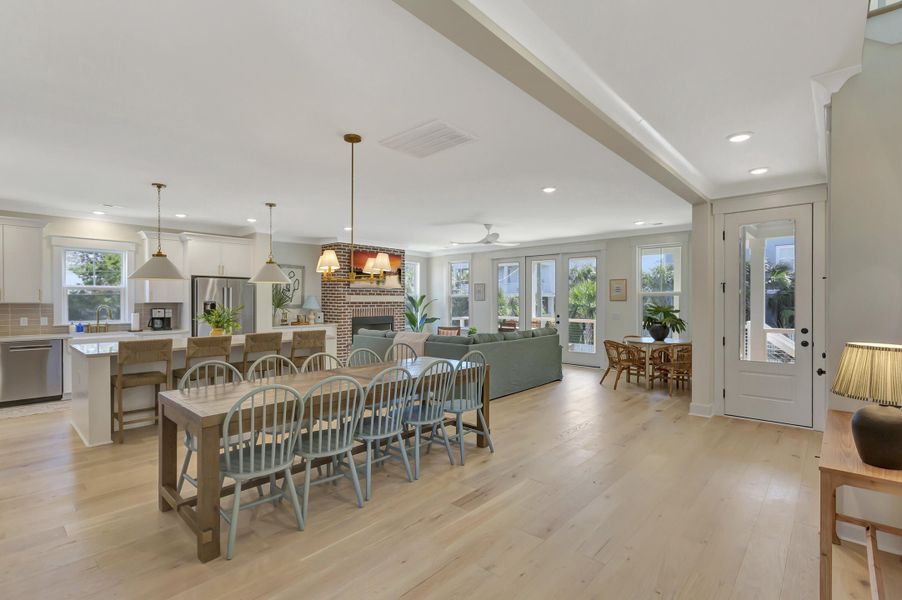 Community amenities in , Isle Of Palms (Image 45).