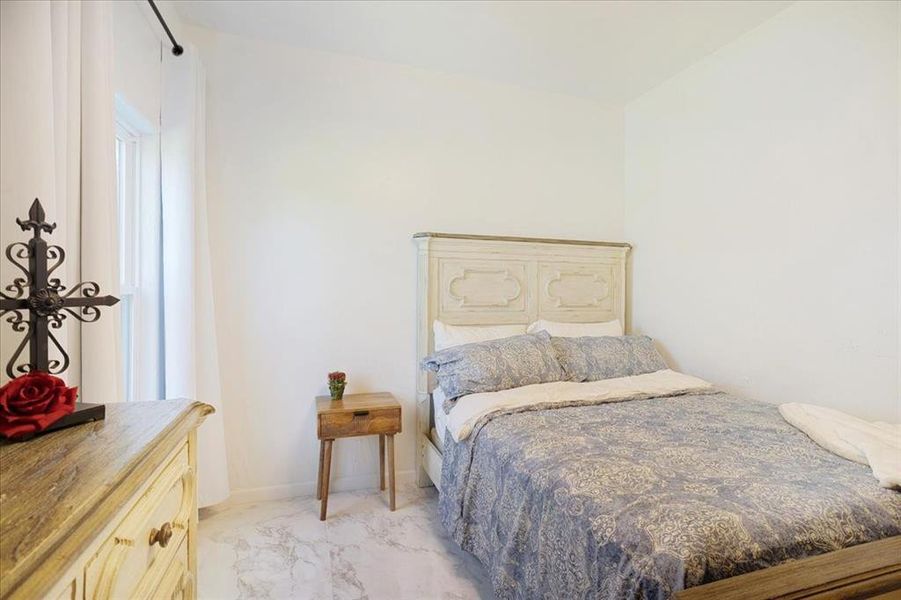 Furnished interior view inside a new home in , Pittsburg (Image 33).