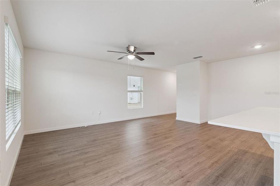 Spacious, unfurnished interior of a new home in Vineland Reserve, Osteen (Image 31).