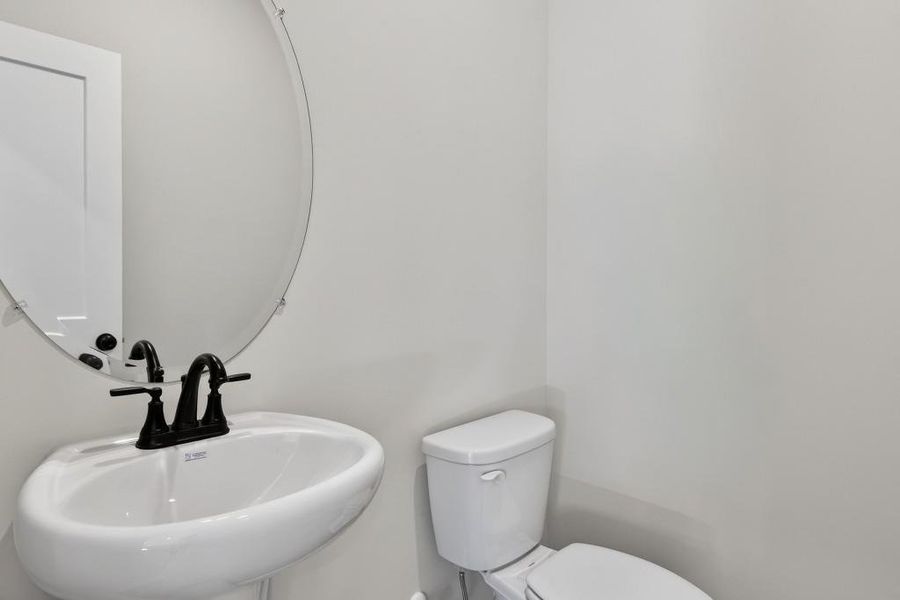 Furnished interior view inside a new home in , Commerce (Image 19).