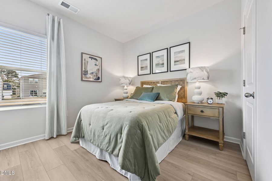 18-web-or-mls-Raleigh - River Glen - 74