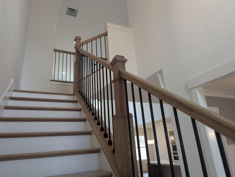 Spacious, unfurnished interior of a new home in Arden on Lanier, Cumming (Image 19).