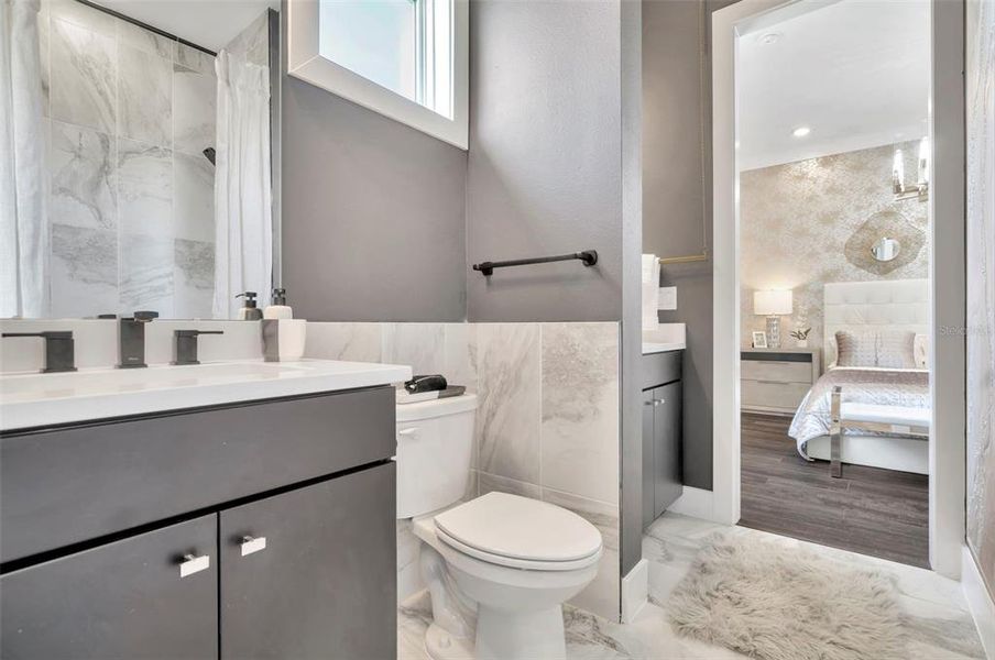 Furnished interior view inside a new home in Eagles Cove at Mirada, San Antonio (Image 16).