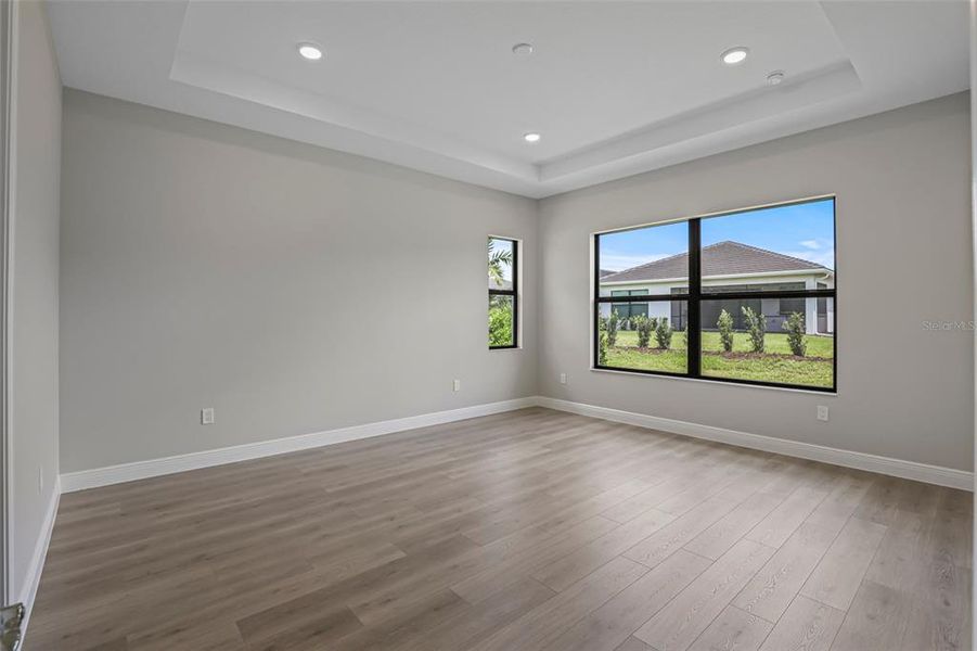 Spacious, unfurnished interior of a new home in Cresswind Lakewood Ranch, Lakewood Ranch (Image 35).